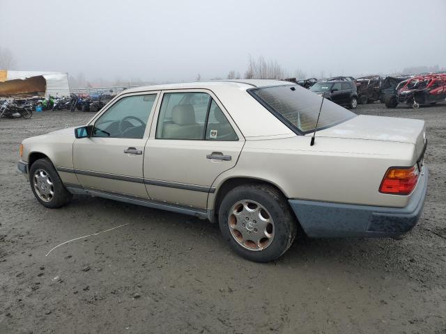 Photo 1 VIN: WDBEA30D0HA528424 - MERCEDES-BENZ 300 E 