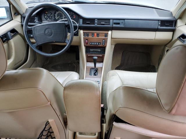 Photo 7 VIN: WDBEA30D0HA528424 - MERCEDES-BENZ 300 E 