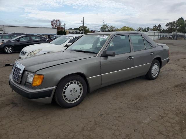 Photo 0 VIN: WDBEA30D5NB730021 - MERCEDES-BENZ 300 E 