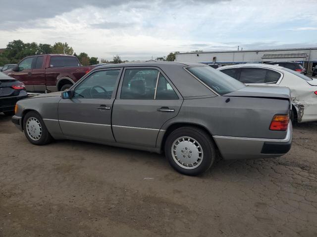 Photo 1 VIN: WDBEA30D5NB730021 - MERCEDES-BENZ 300 E 