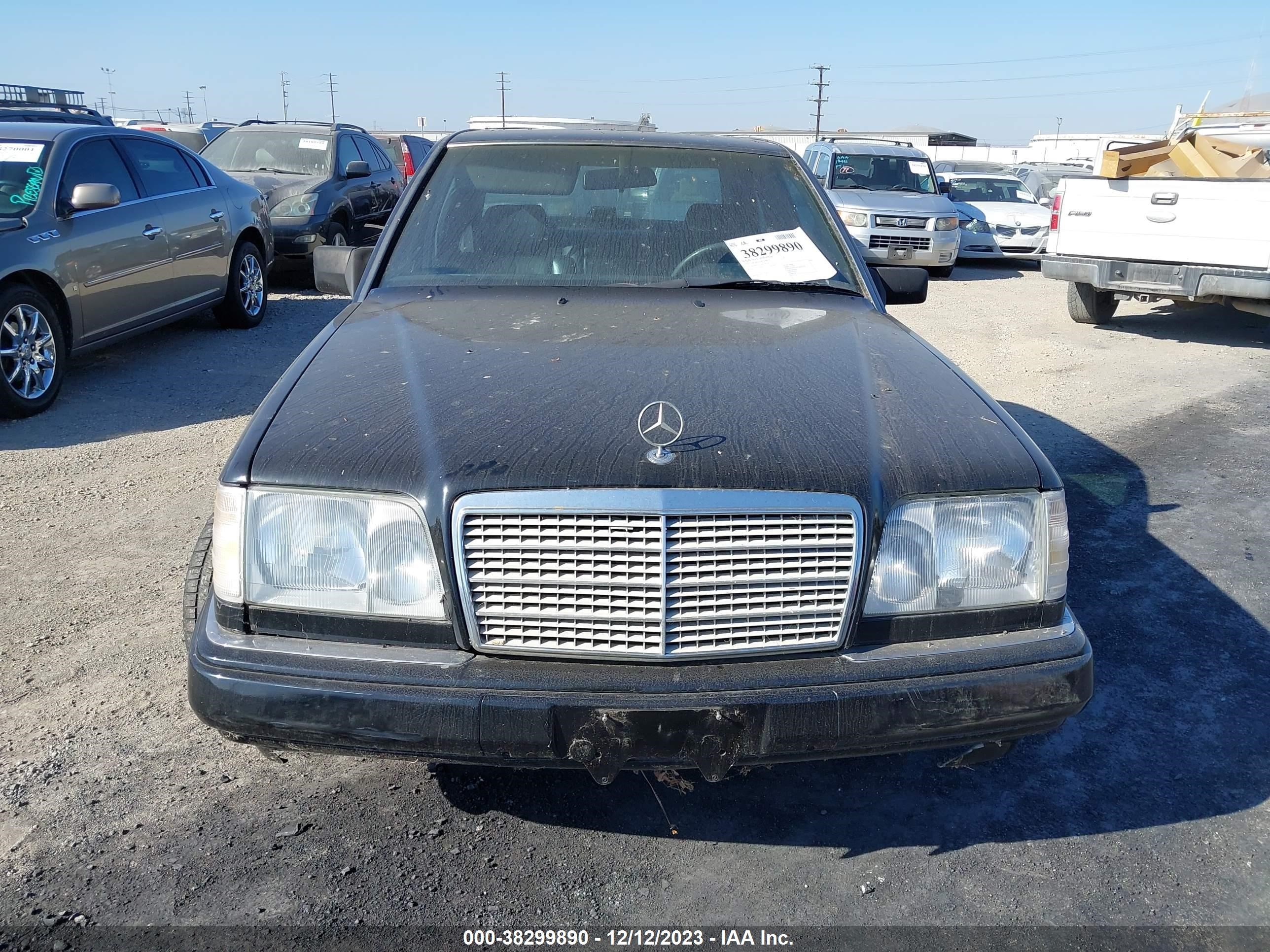 Photo 5 VIN: WDBEA32E3SC256520 - MERCEDES-BENZ E-KLASSE 