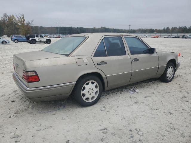 Photo 2 VIN: WDBEA32E3SC269106 - MERCEDES-BENZ E 320 BASE 