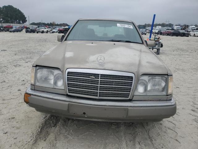 Photo 4 VIN: WDBEA32E3SC269106 - MERCEDES-BENZ E 320 BASE 