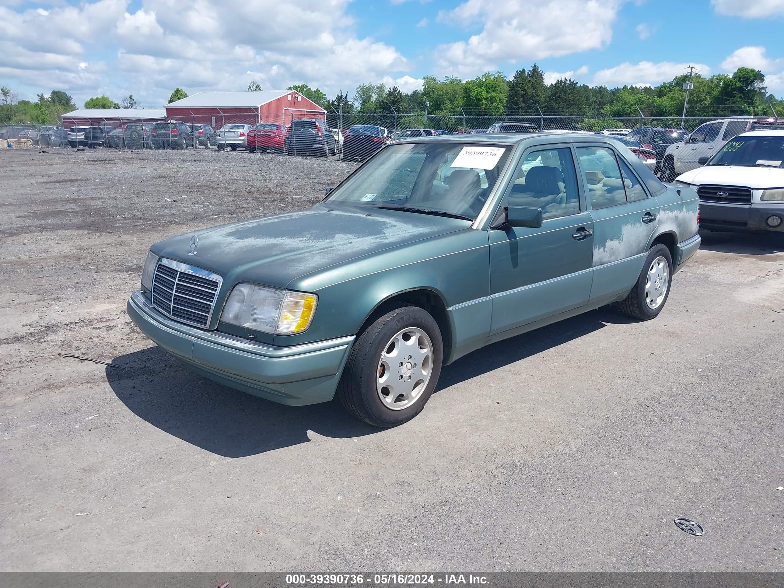 Photo 1 VIN: WDBEA32E5RC146949 - MERCEDES-BENZ NULL 