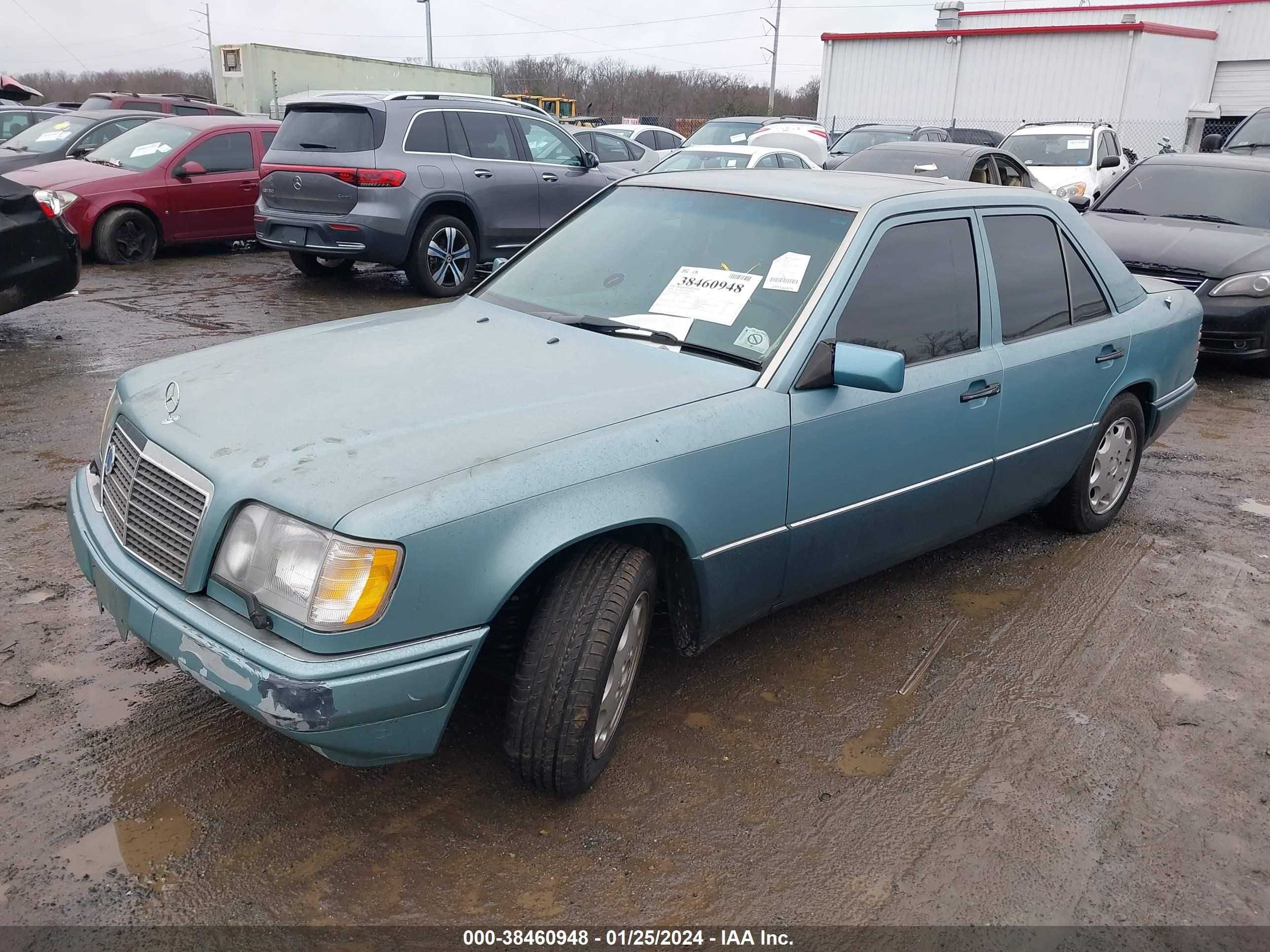 Photo 1 VIN: WDBEA32E7RC096698 - MERCEDES-BENZ E-KLASSE 