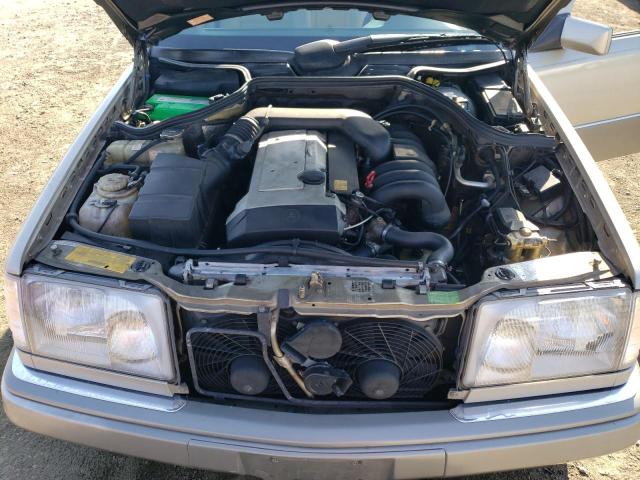 Photo 10 VIN: WDBEA32E8SC212108 - MERCEDES-BENZ E 320 BASE 