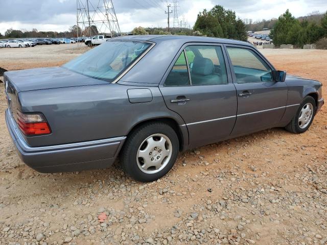 Photo 2 VIN: WDBEA32E8SC233296 - MERCEDES-BENZ E 320 BASE 