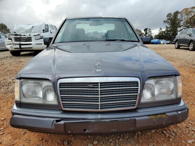 Photo 4 VIN: WDBEA32E8SC233296 - MERCEDES-BENZ E 320 BASE 