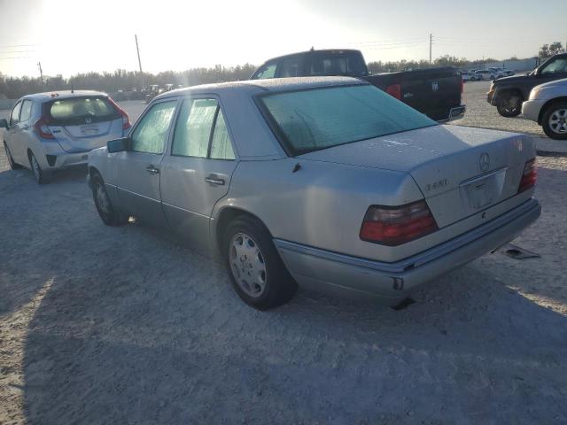 Photo 1 VIN: WDBEA34E7RC127977 - MERCEDES-BENZ E 420 