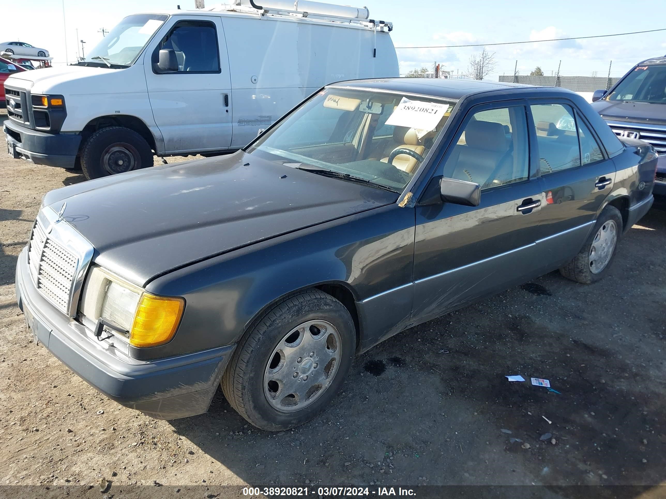 Photo 1 VIN: WDBEA34E8NB746622 - MERCEDES-BENZ NULL 