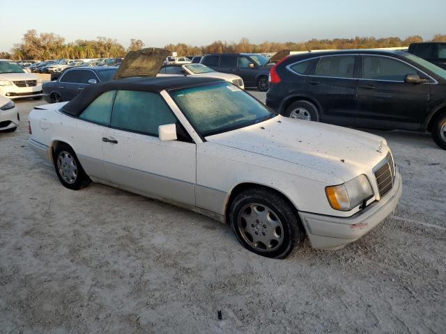 Photo 3 VIN: WDBEA66E0SC275229 - MERCEDES-BENZ E 320 