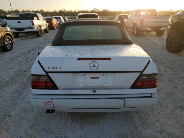 Photo 5 VIN: WDBEA66E0SC275229 - MERCEDES-BENZ E 320 