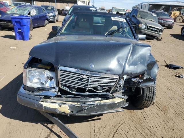 Photo 4 VIN: WDBEA66E8SC280632 - MERCEDES-BENZ E 320 