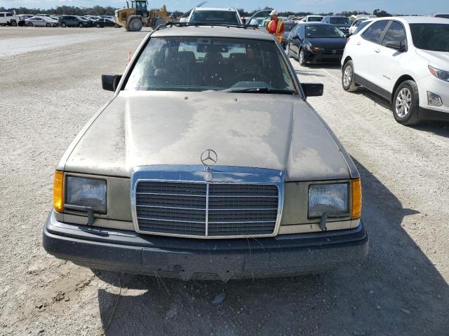 Photo 4 VIN: WDBEA90D9KF120422 - MERCEDES-BENZ 300 TE 