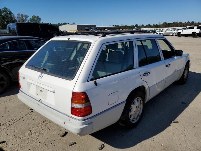 Photo 3 VIN: WDBEA92E9RF268859 - MERCEDES-BENZ E320 