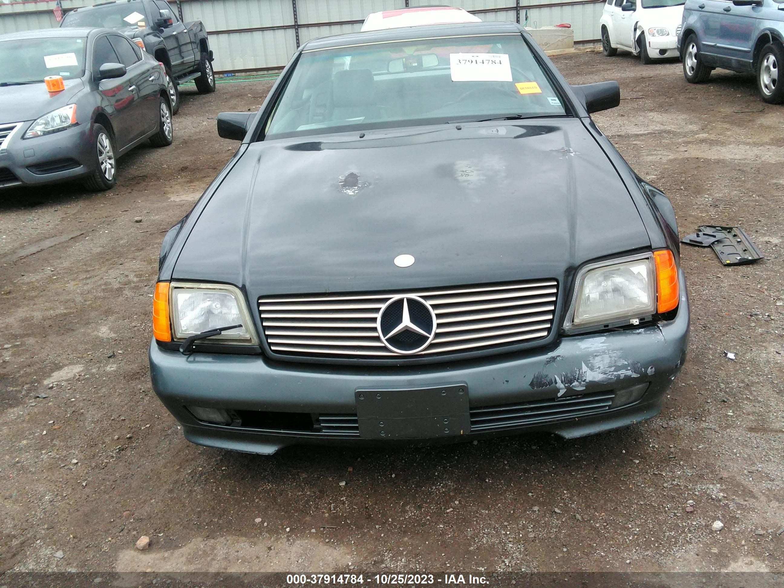 Photo 11 VIN: WDBFA66E0NF039395 - MERCEDES-BENZ NULL 