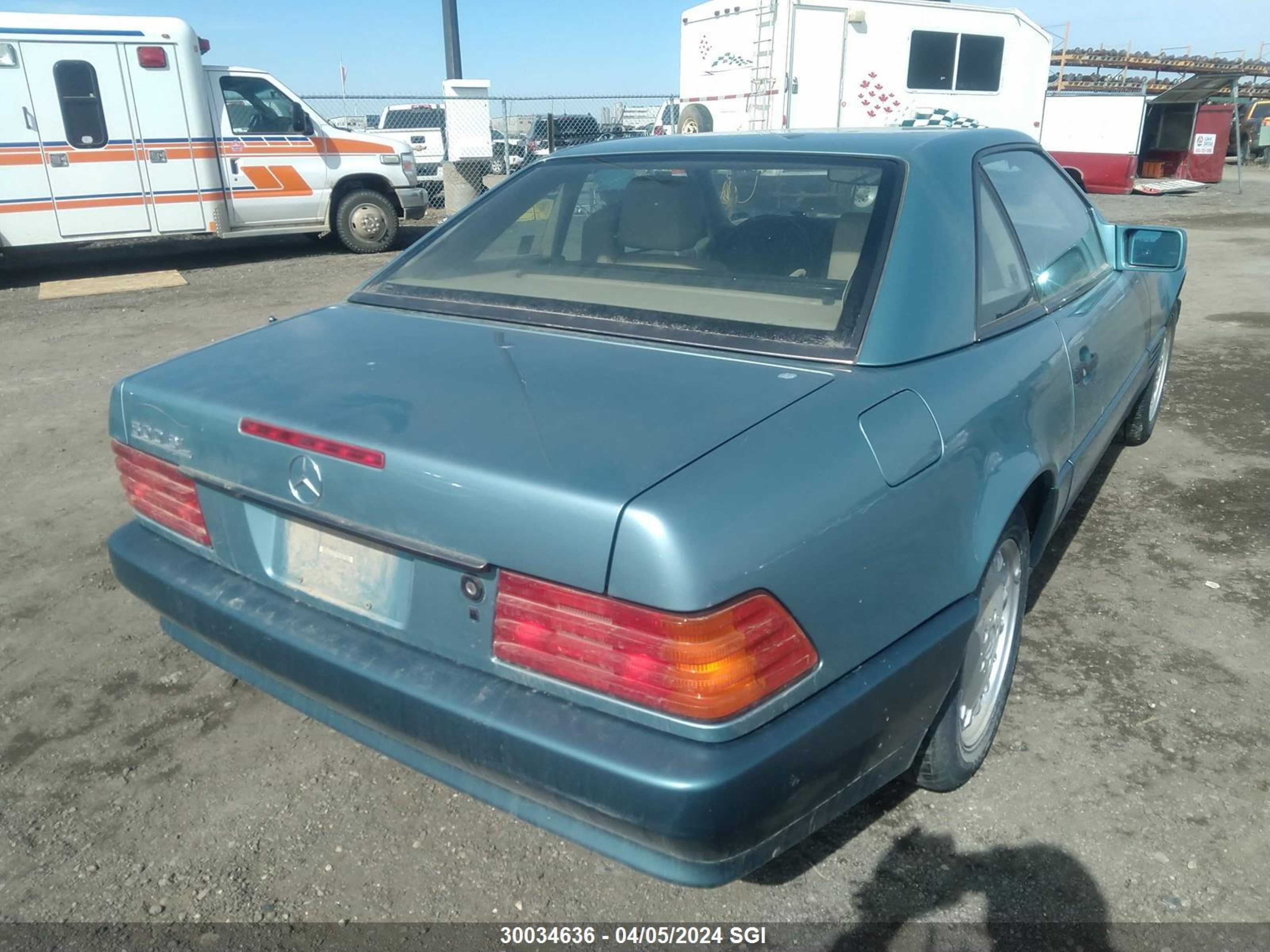 Photo 3 VIN: WDBFA66E7NF056405 - MERCEDES-BENZ NULL 