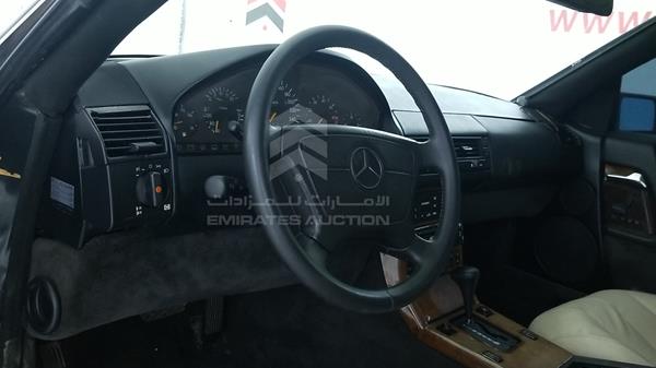 Photo 10 VIN: WDBFA66E8NF053741 - MERCEDES-BENZ SL 500 