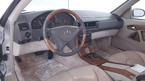 Photo 17 VIN: WDBFA68F7XF173913 - MERCEDES-BENZ SL 500 