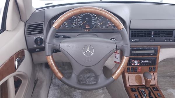 Photo 19 VIN: WDBFA68F7XF173913 - MERCEDES-BENZ SL 500 