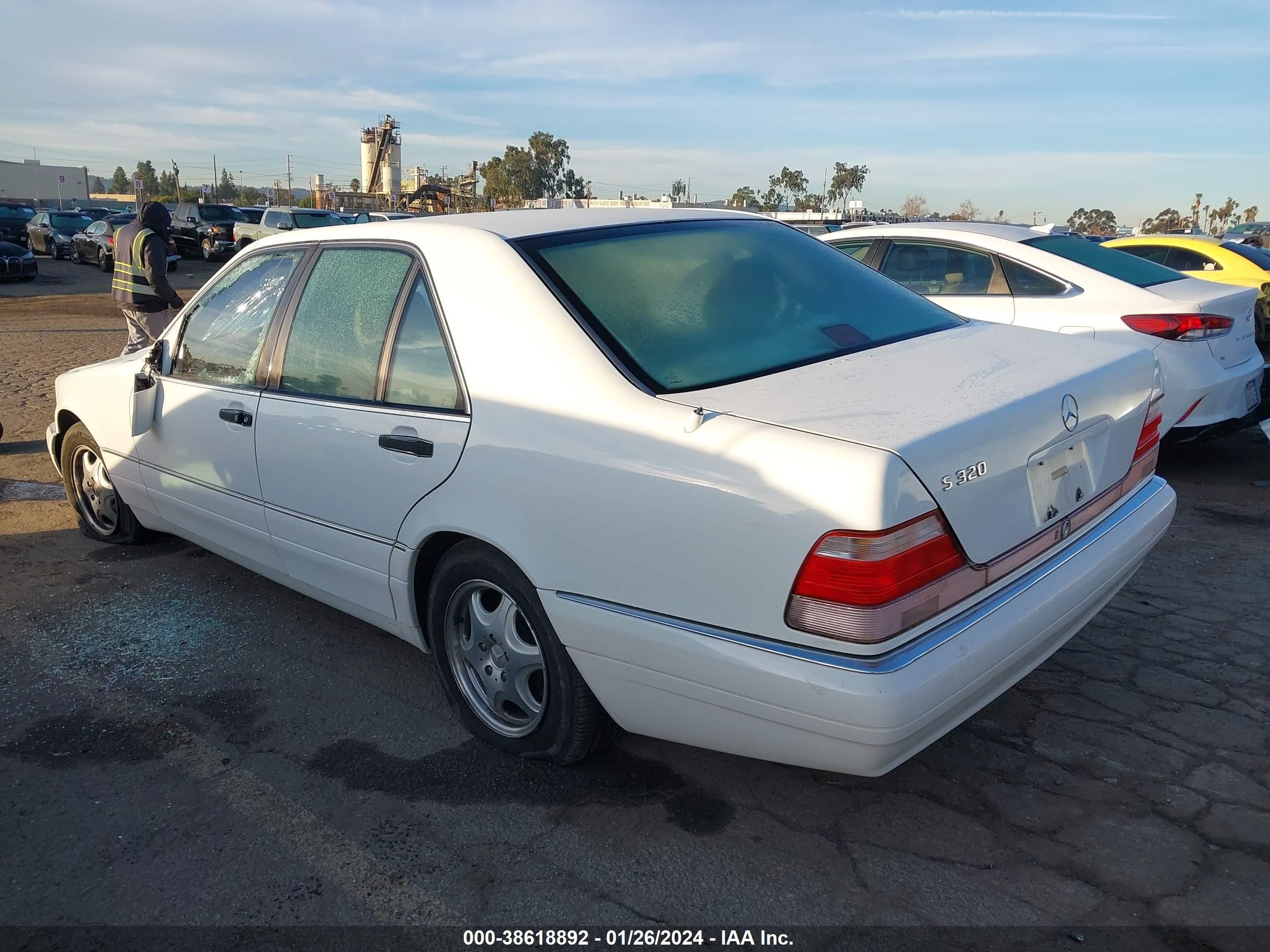 Photo 2 VIN: WDBGA32G6VA358291 - MERCEDES-BENZ S-KLASSE 