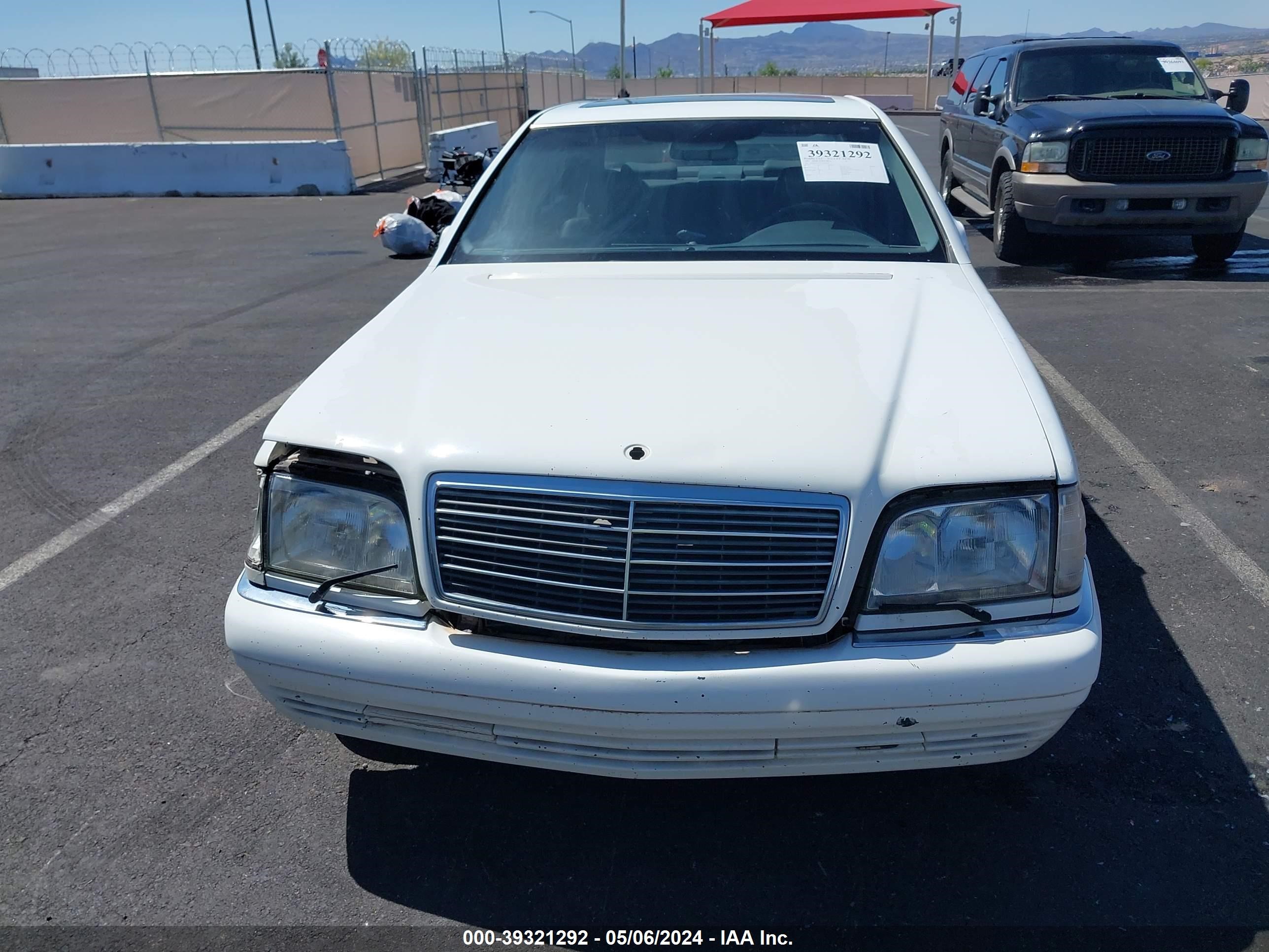 Photo 11 VIN: WDBGA33G3VA373944 - MERCEDES-BENZ NULL 