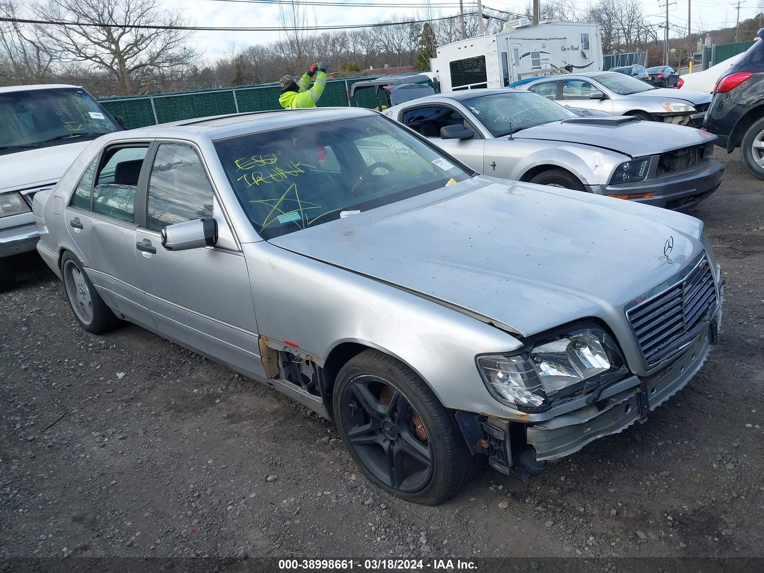 Photo 0 VIN: WDBGA33G4WA373727 - MERCEDES-BENZ NULL 