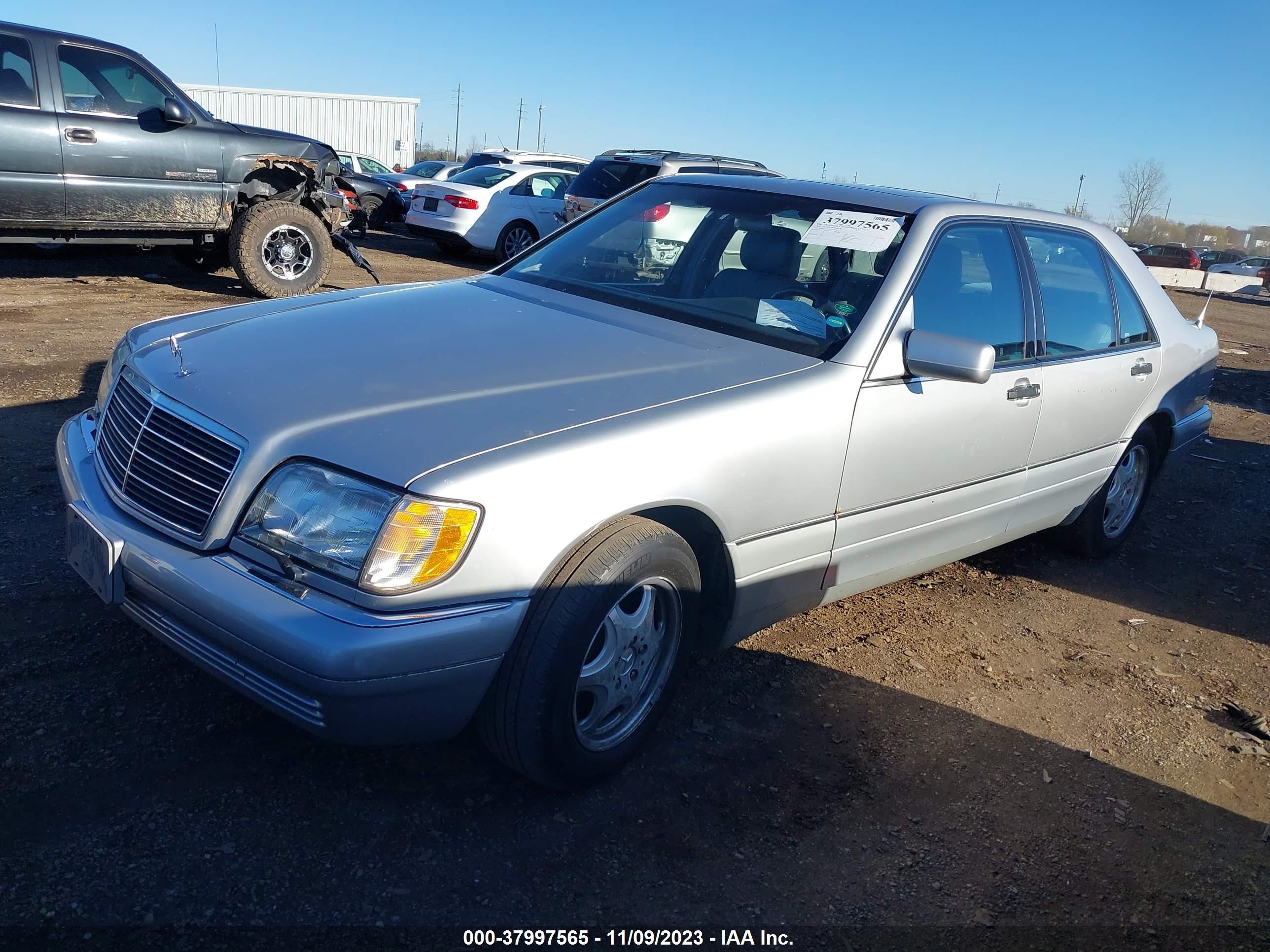 Photo 1 VIN: WDBGA33G7XA417902 - MERCEDES-BENZ S-KLASSE 