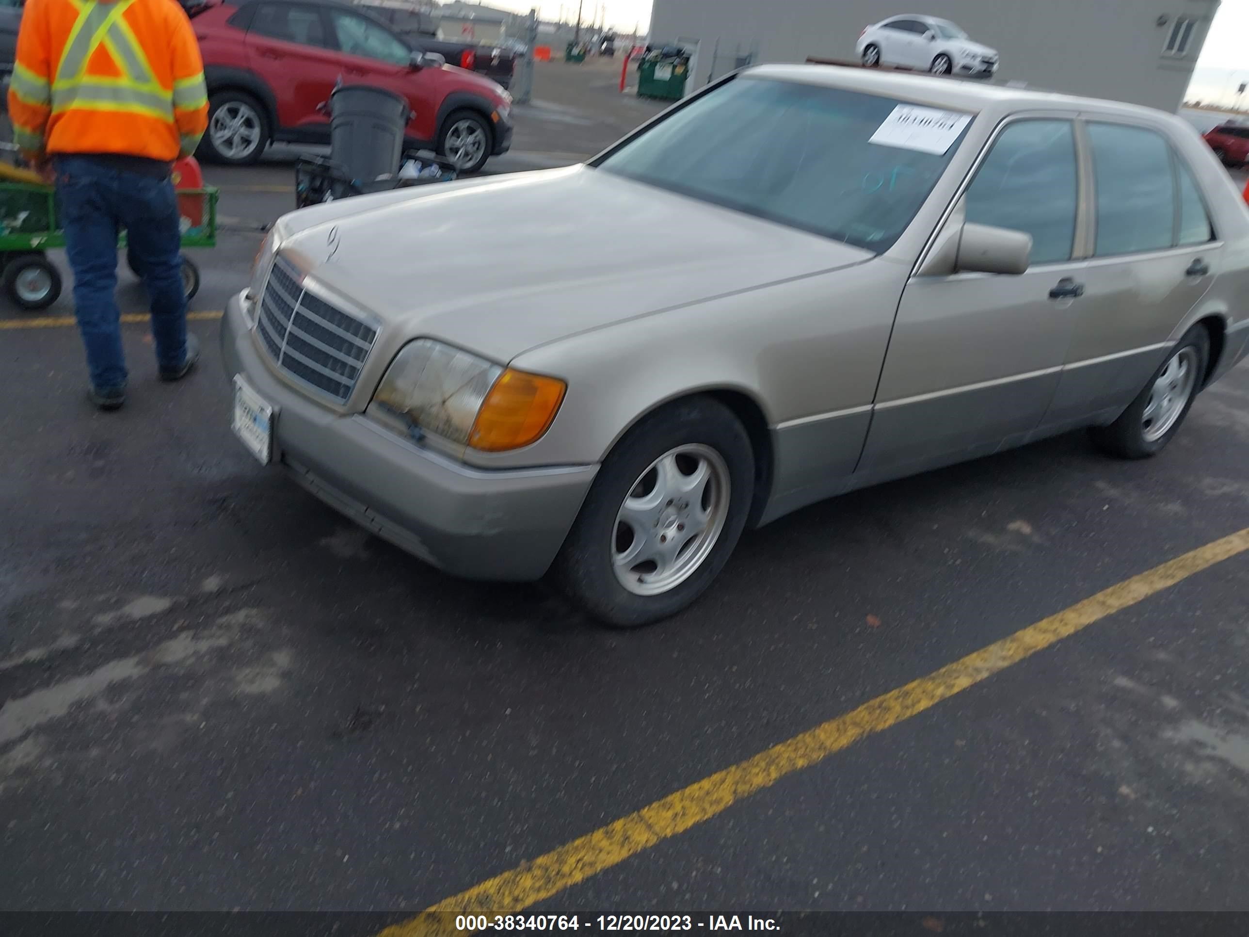 Photo 1 VIN: WDBGA43E9RA155436 - MERCEDES-BENZ NULL 