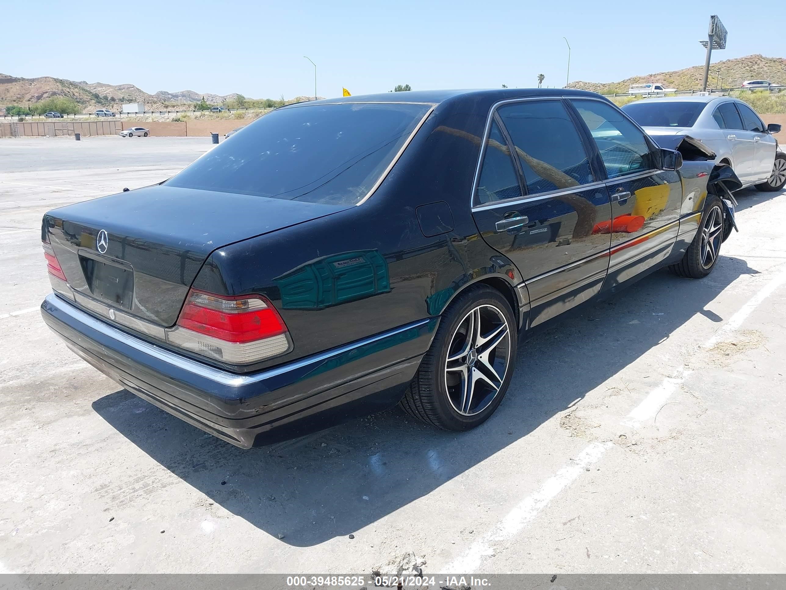 Photo 3 VIN: WDBGA43G6XA422711 - MERCEDES-BENZ NULL 