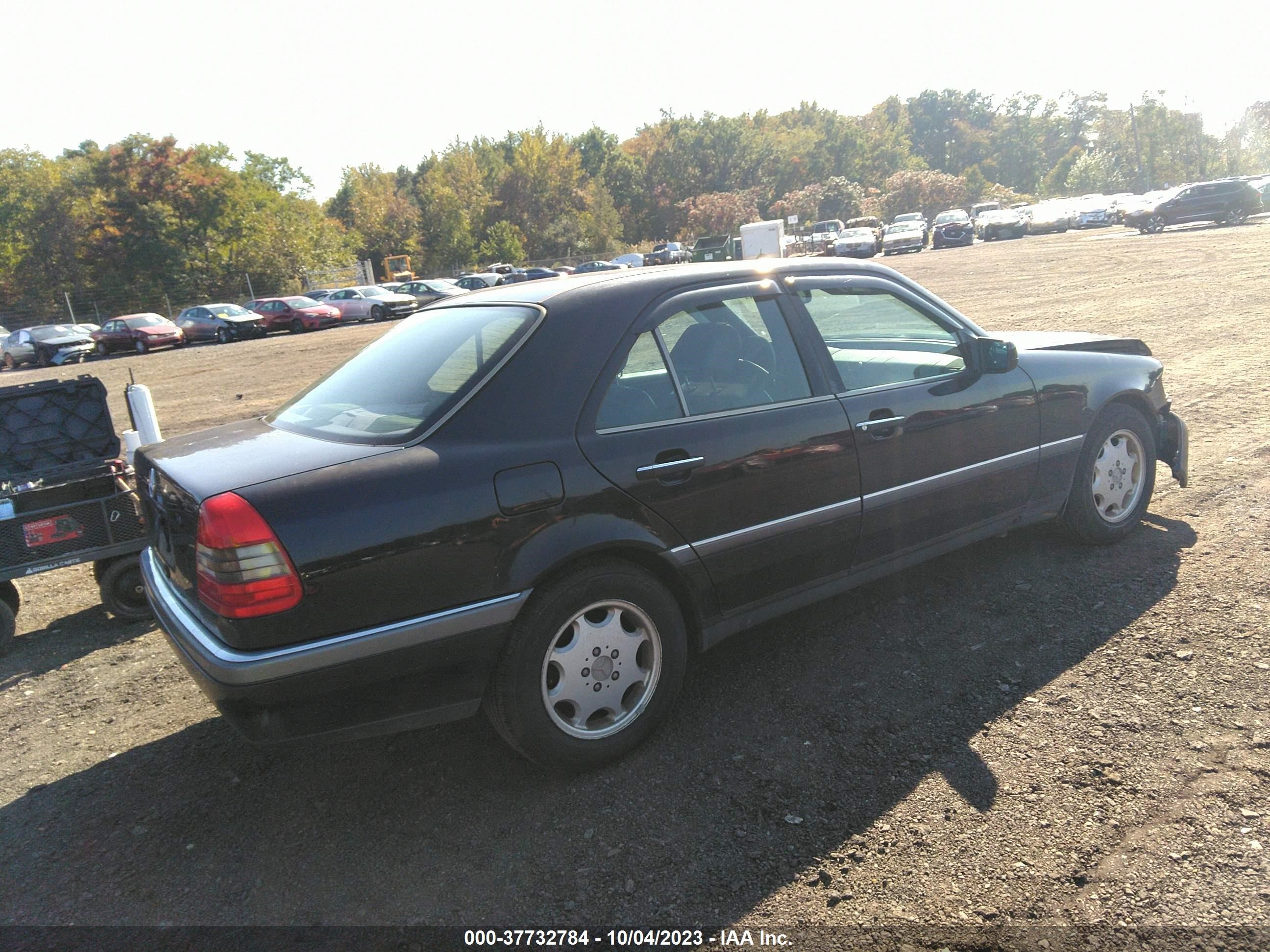 Photo 3 VIN: WDBHA23E8VA514715 - MERCEDES-BENZ C-KLASSE 