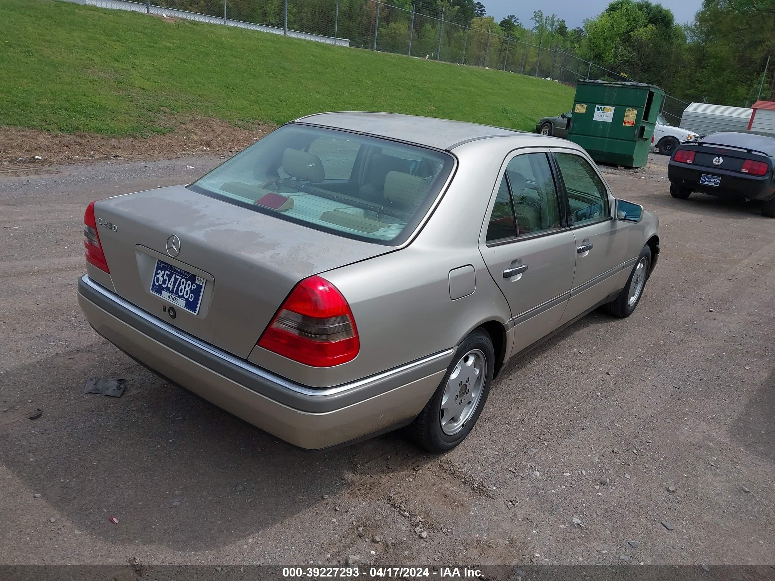 Photo 3 VIN: WDBHA23E9VF588048 - MERCEDES-BENZ NULL 