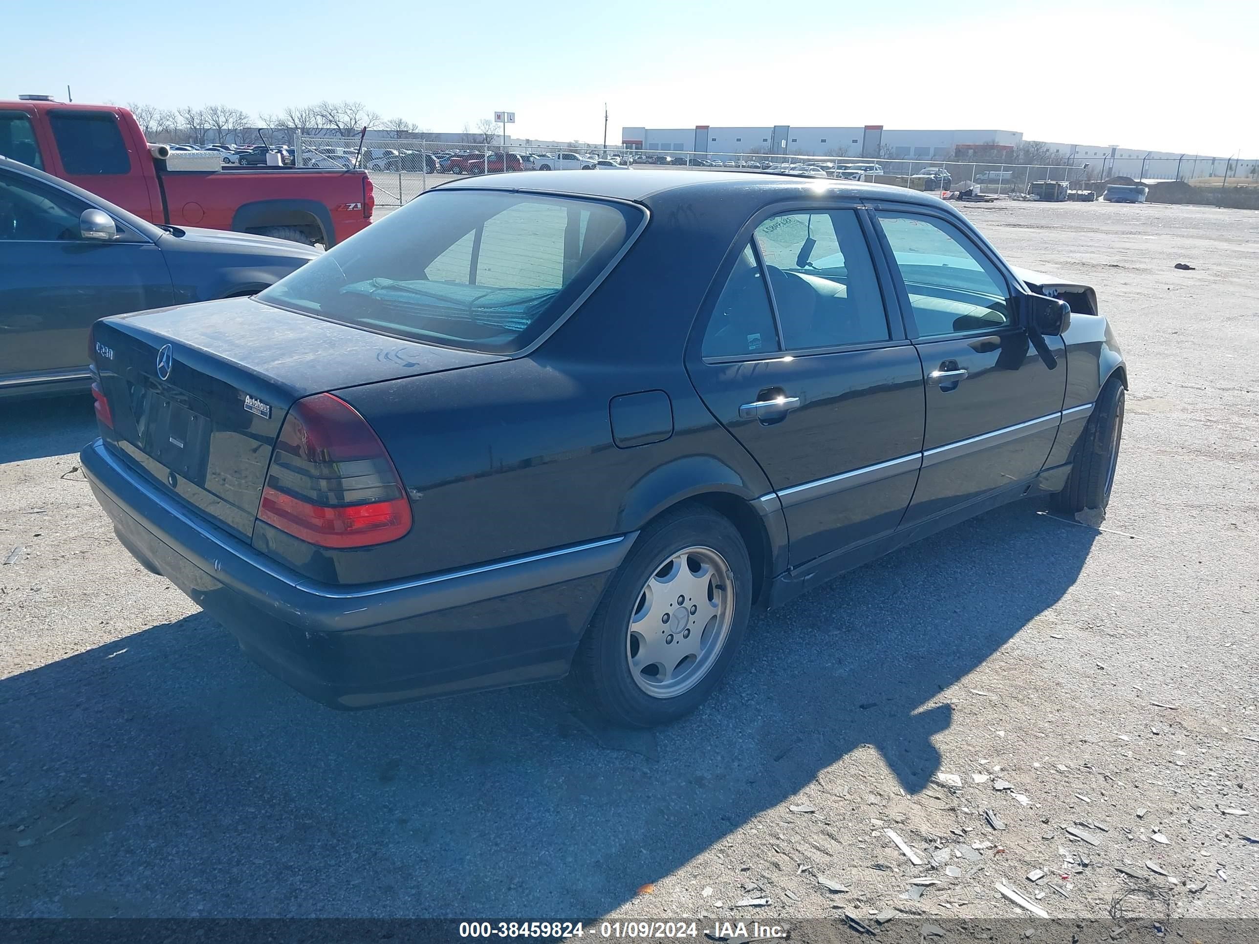 Photo 3 VIN: WDBHA23G5WA608862 - MERCEDES-BENZ C-KLASSE 