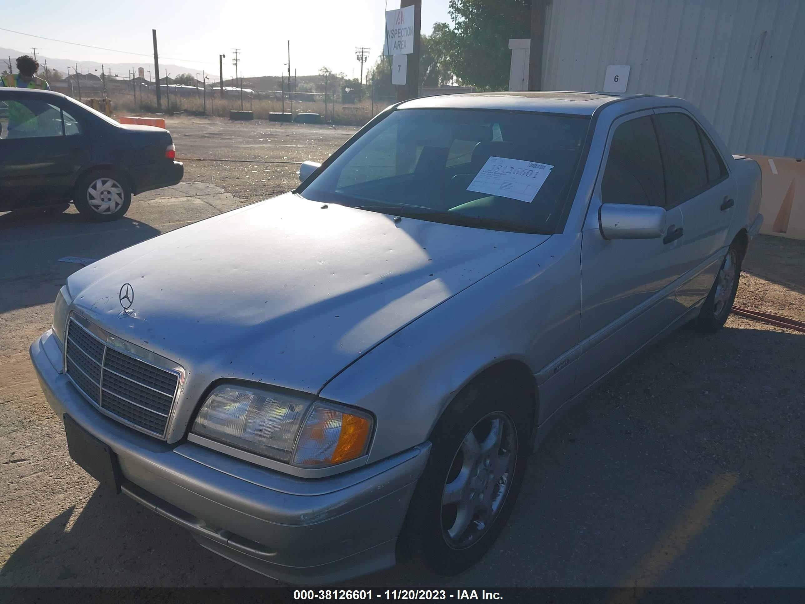 Photo 1 VIN: WDBHA24G0YA860181 - MERCEDES-BENZ NULL 