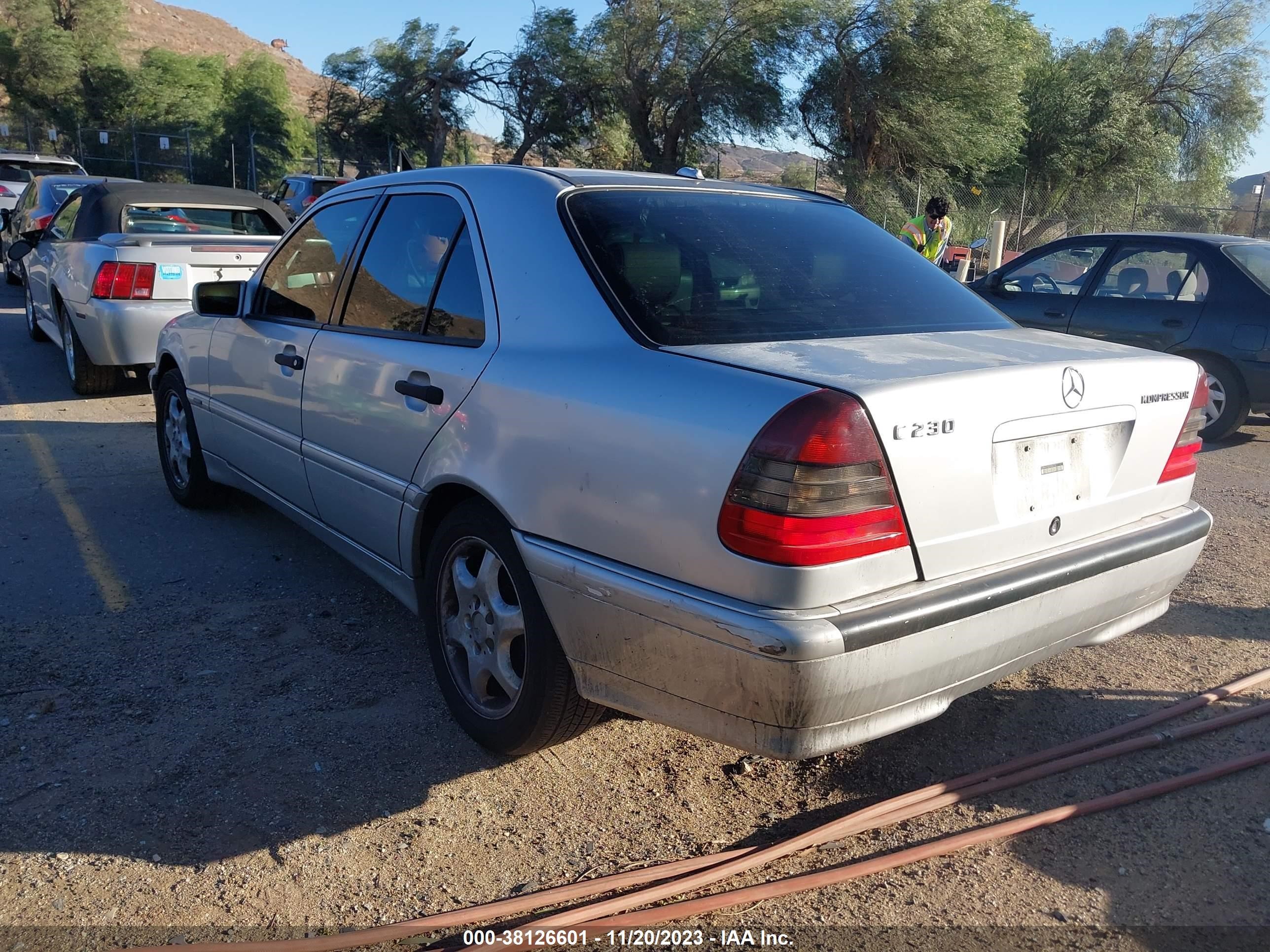 Photo 2 VIN: WDBHA24G0YA860181 - MERCEDES-BENZ NULL 