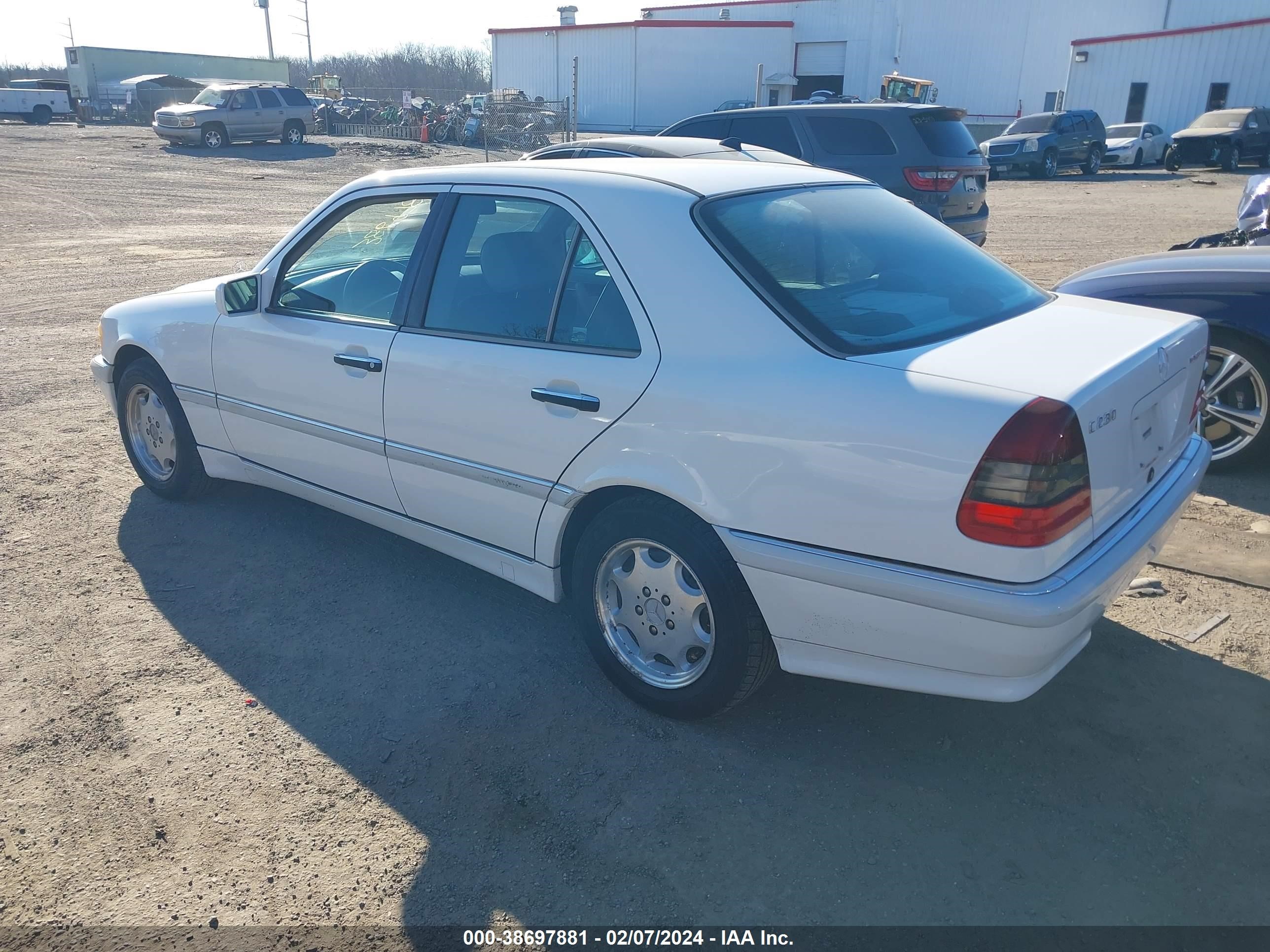 Photo 2 VIN: WDBHA24G2XA759593 - MERCEDES-BENZ C-KLASSE 