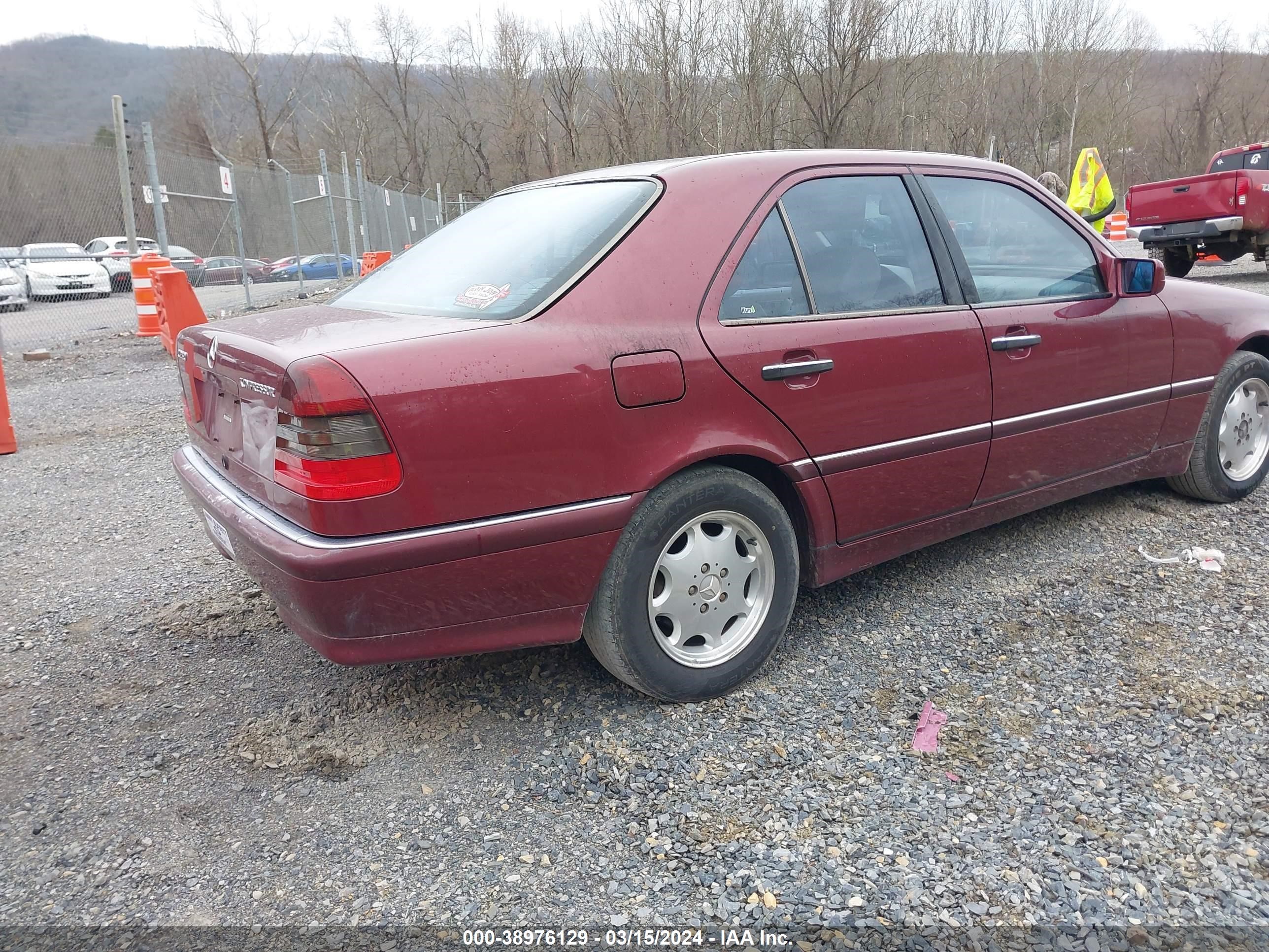 Photo 3 VIN: WDBHA24G2XF840998 - MERCEDES-BENZ NULL 