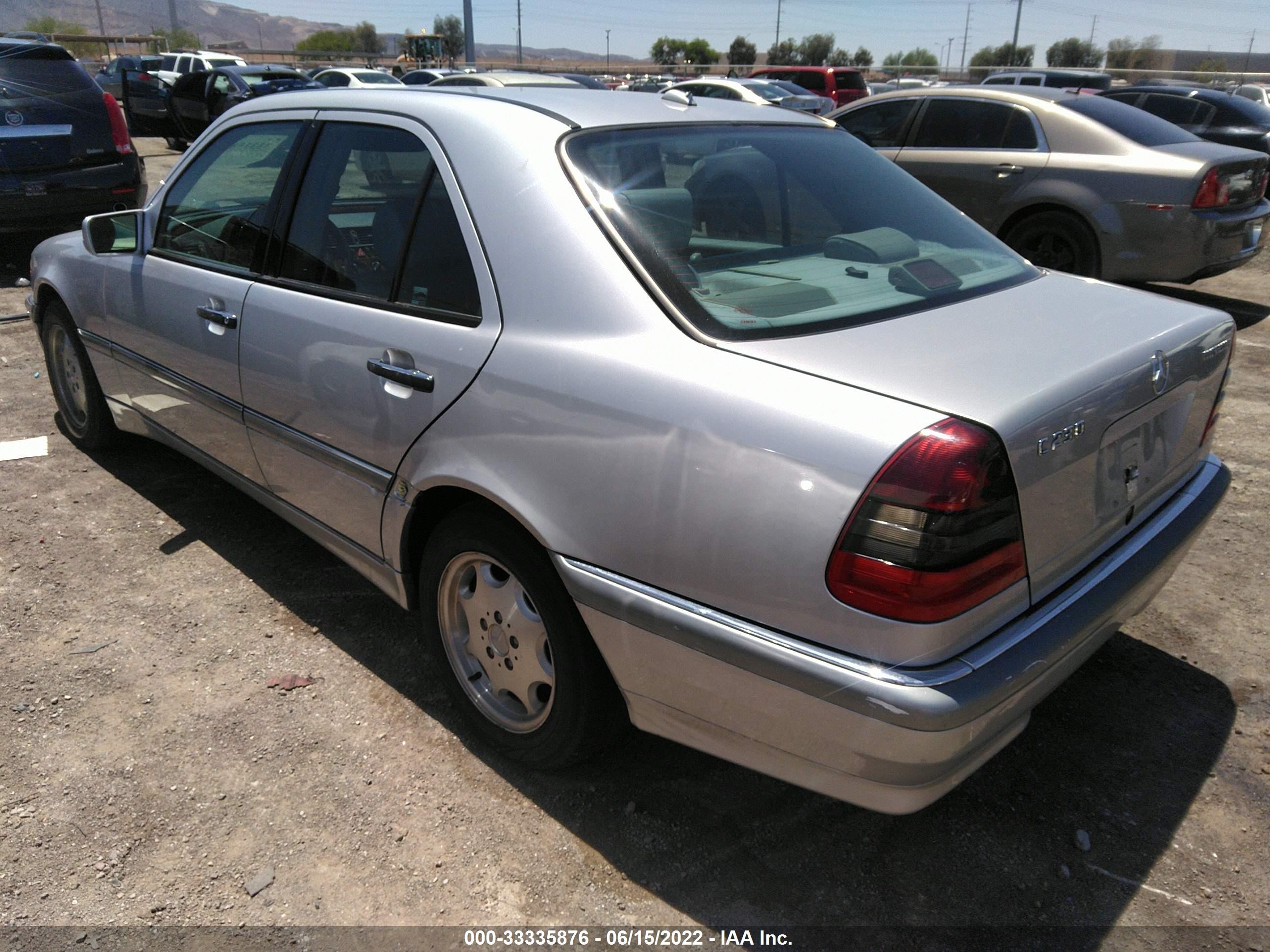 Photo 2 VIN: WDBHA24G2YA846234 - MERCEDES-BENZ C-KLASSE 