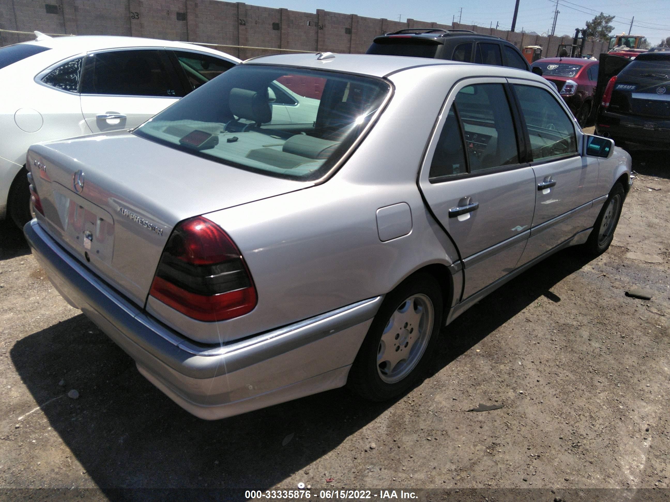 Photo 3 VIN: WDBHA24G2YA846234 - MERCEDES-BENZ C-KLASSE 