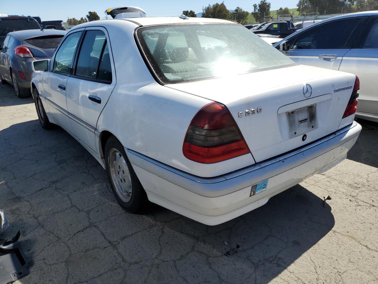 Photo 1 VIN: WDBHA24G5YA841254 - MERCEDES-BENZ C-KLASSE 