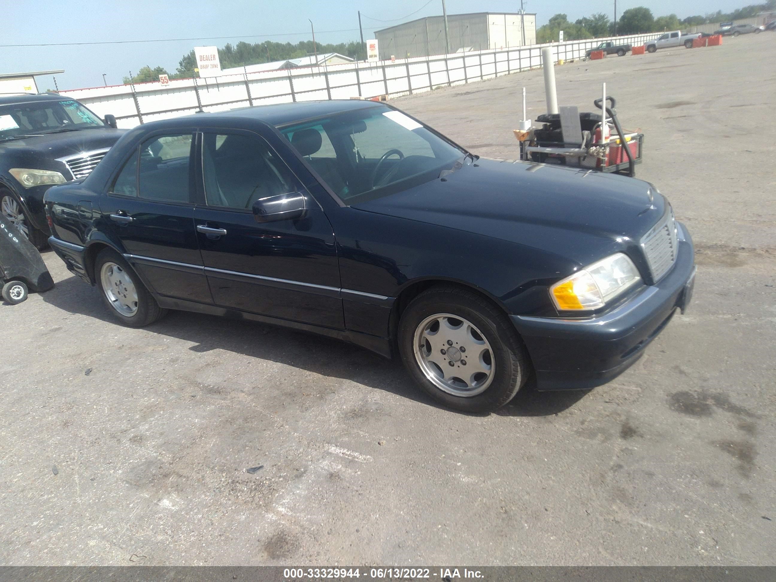 Photo 0 VIN: WDBHA24G8YF947362 - MERCEDES-BENZ C-KLASSE 