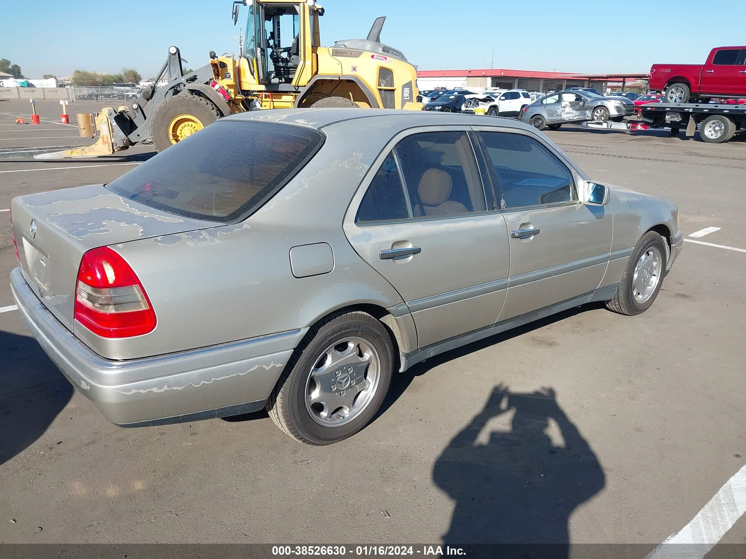 Photo 3 VIN: WDBHA28E0SF211466 - MERCEDES-BENZ C-CLASS 