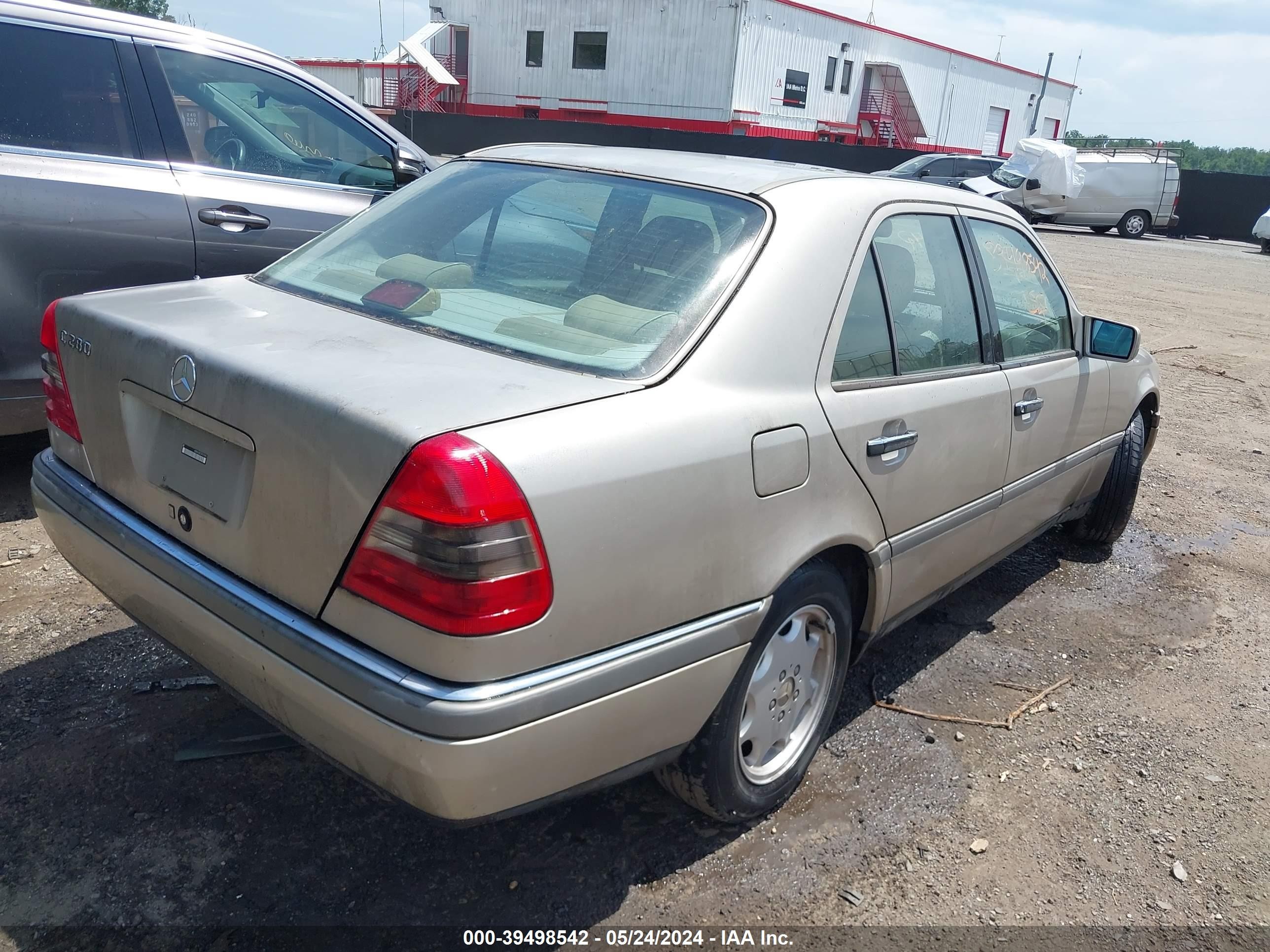 Photo 3 VIN: WDBHA28E2VF577871 - MERCEDES-BENZ NULL 