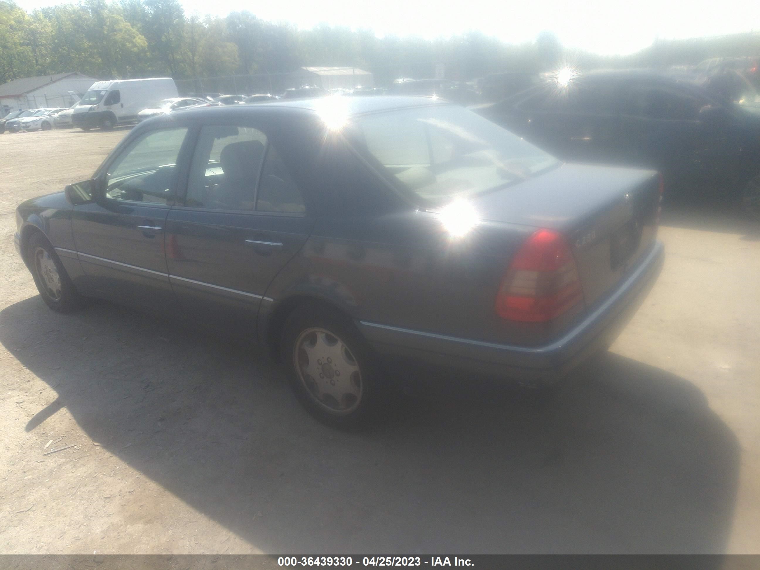 Photo 2 VIN: WDBHA28E6VF499840 - MERCEDES-BENZ C-KLASSE 