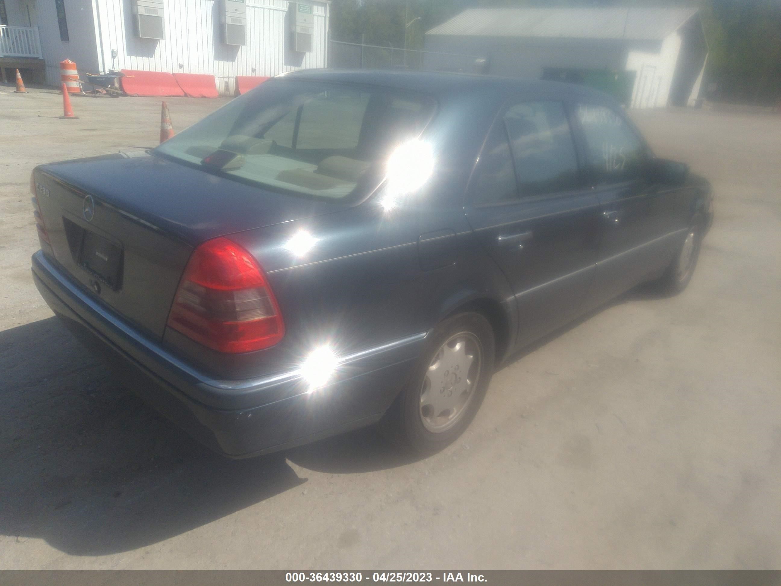 Photo 3 VIN: WDBHA28E6VF499840 - MERCEDES-BENZ C-KLASSE 