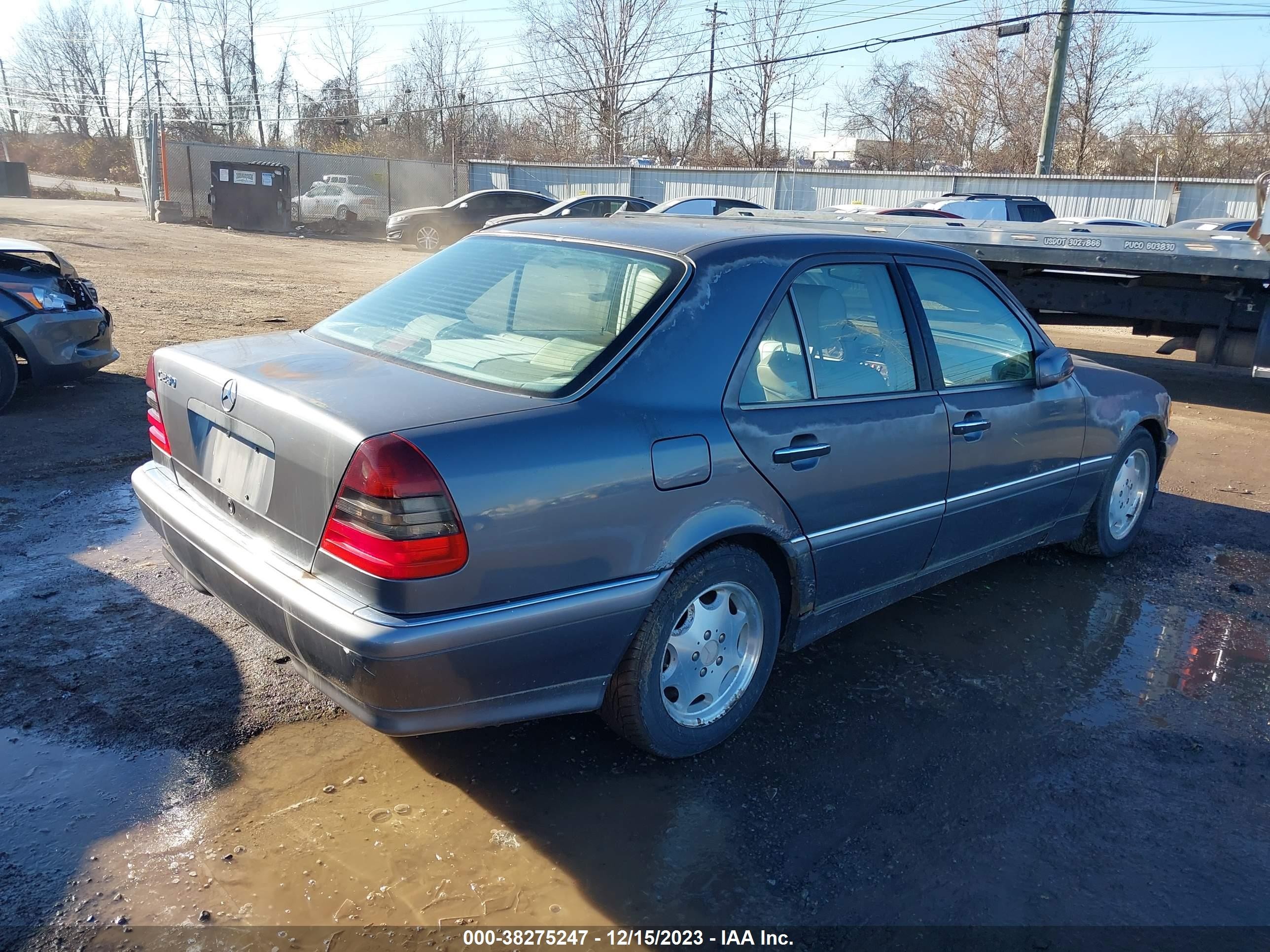 Photo 3 VIN: WDBHA29G1WA574765 - MERCEDES-BENZ C-KLASSE 