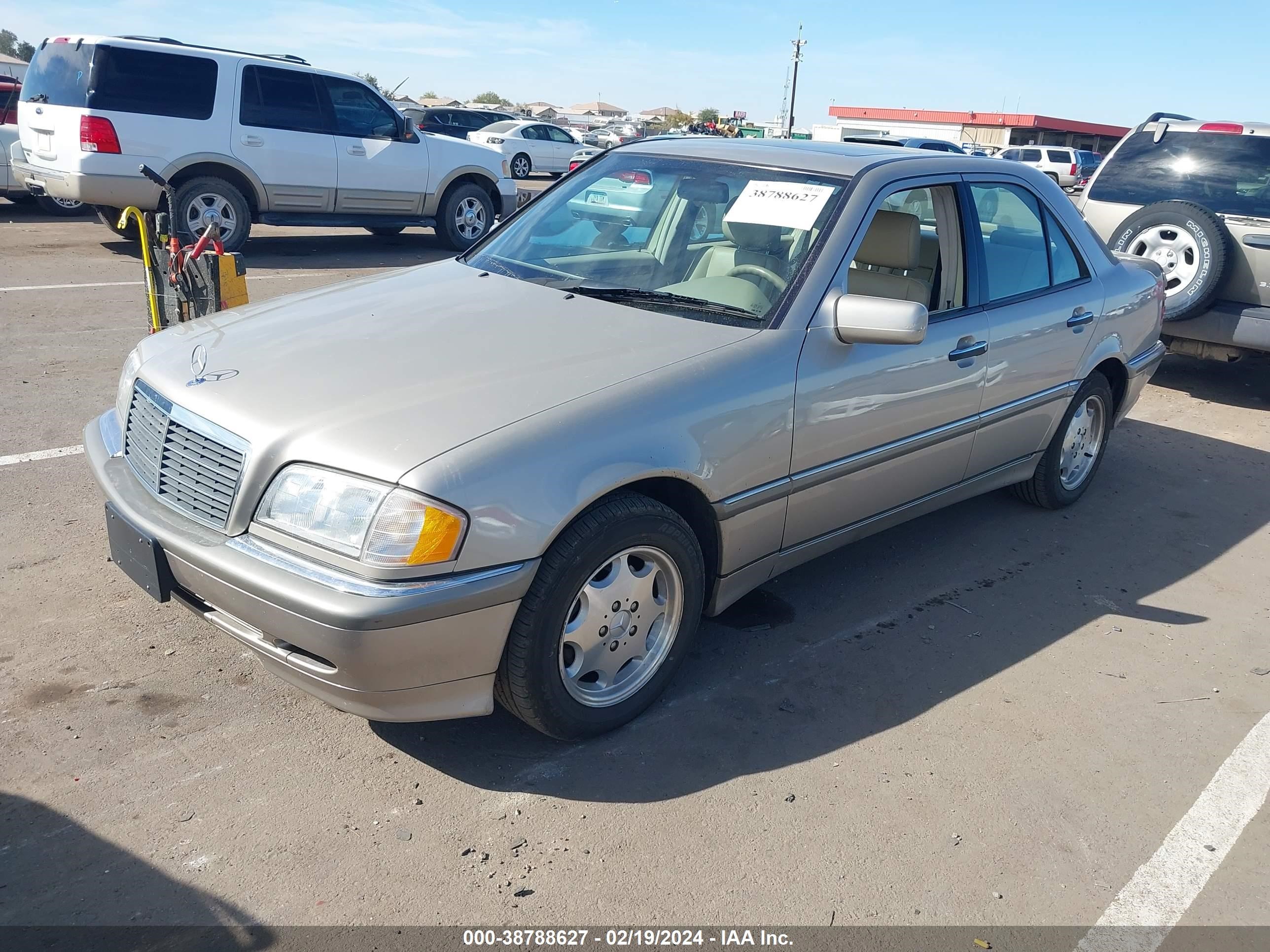 Photo 1 VIN: WDBHA29G1XA718090 - MERCEDES-BENZ NULL 