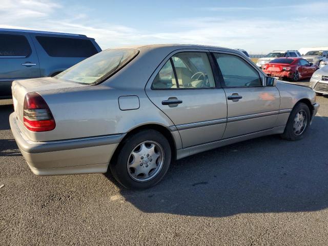 Photo 2 VIN: WDBHA29G7WA521584 - MERCEDES-BENZ E-CLASS 