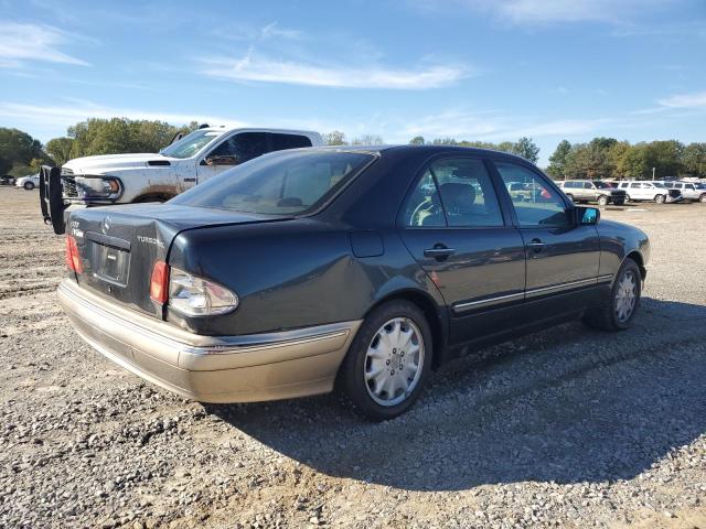 Photo 2 VIN: WDBJF25F3WA578364 - MERCEDES-BENZ E 300TD 