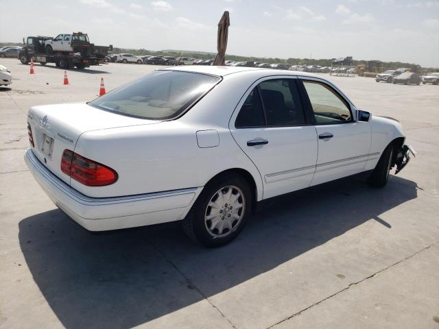 Photo 2 VIN: WDBJF25H5XA922800 - MERCEDES-BENZ E 300TD 